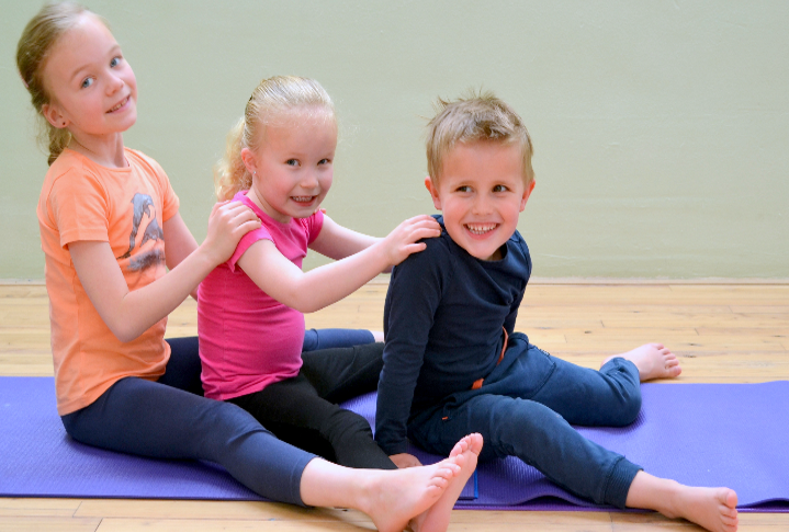 Yoga met een prentenboek voor kinderen